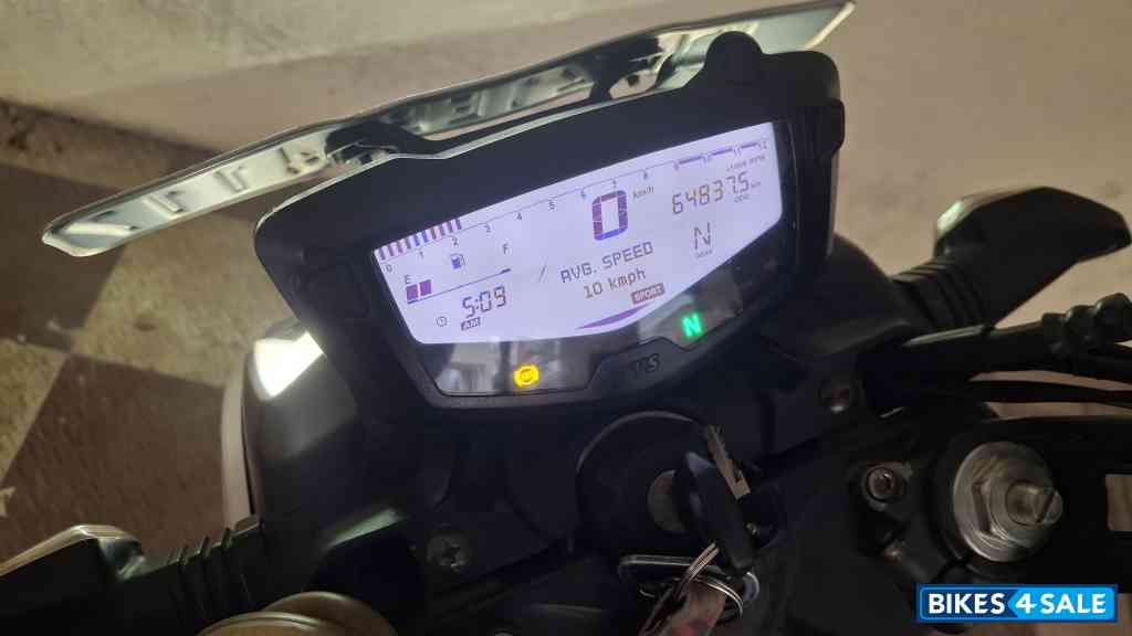 TVS Apache RTR 200 4V