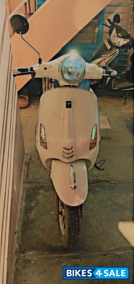 White Pure EV epluto