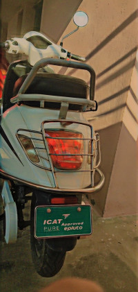 White Pure EV epluto