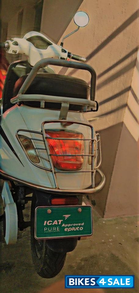 White Pure EV epluto