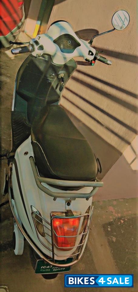 White Pure EV epluto