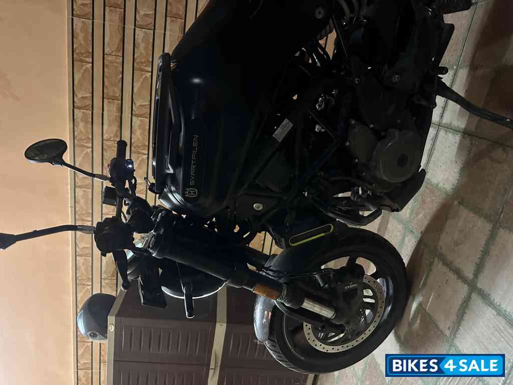 Husqvarna Svartpilen 250 2022