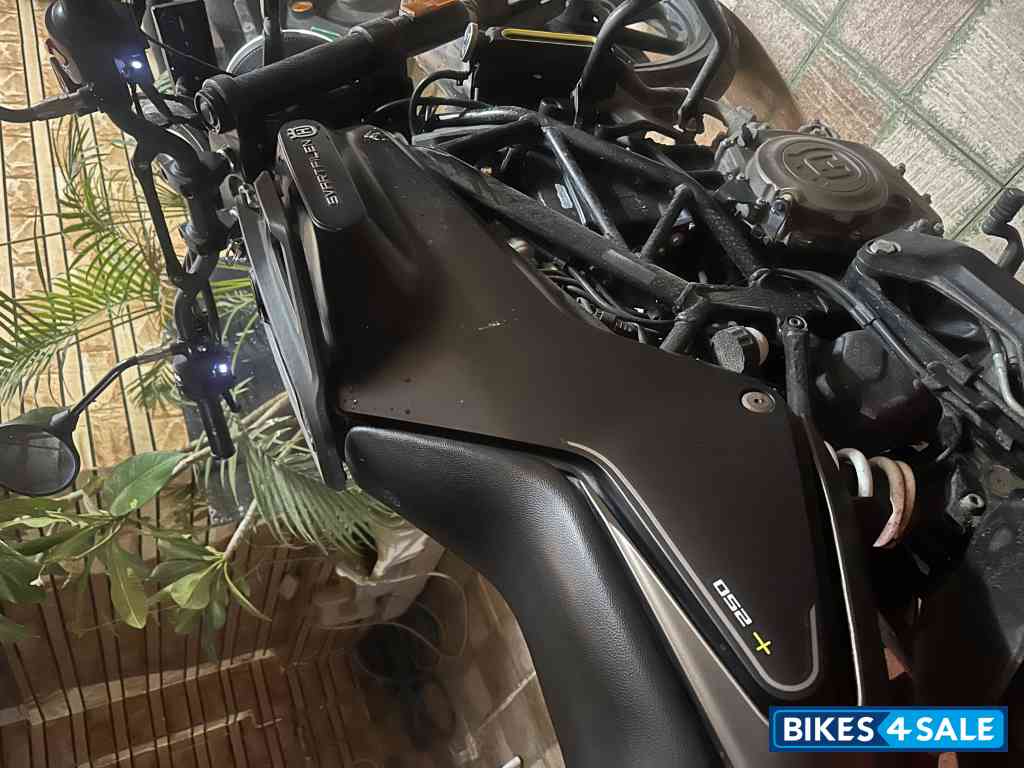 Husqvarna Svartpilen 250 2022