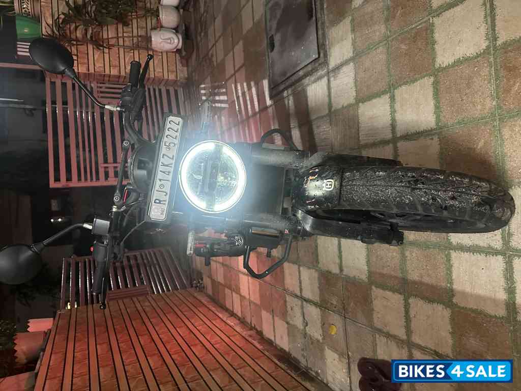 Husqvarna Svartpilen 250 2022