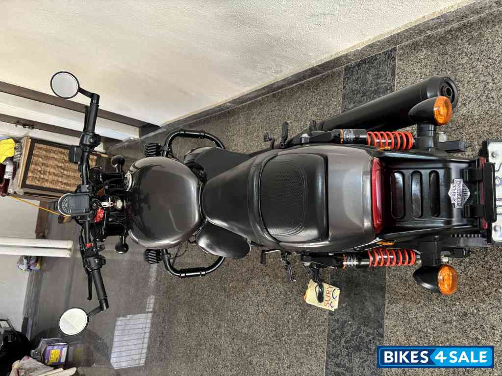 Gunmetal Harley Davidson Street Rod