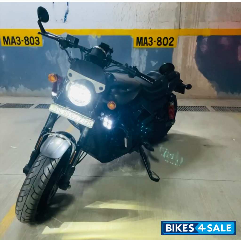 Gunmetal Harley Davidson Street Rod