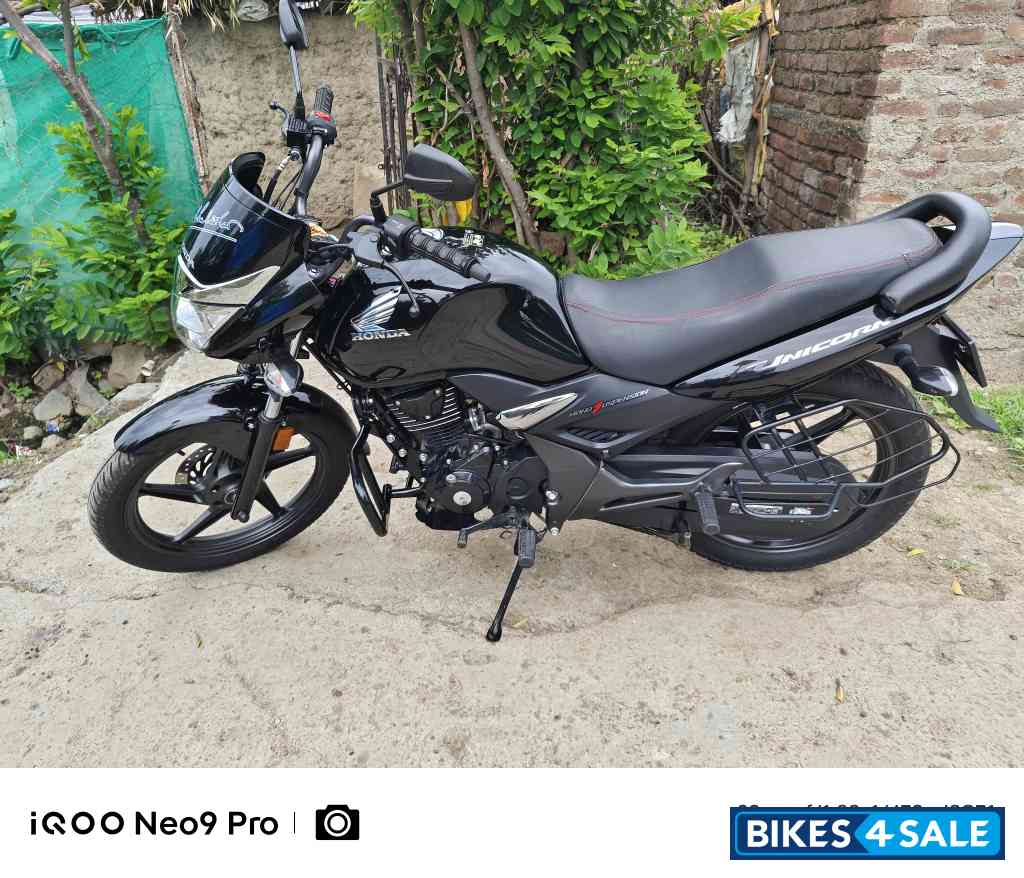 Black Honda Unicorn OBD2