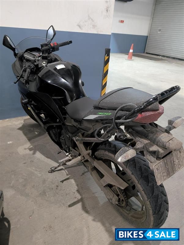 Kawasaki Ninja 300 BS6 2022