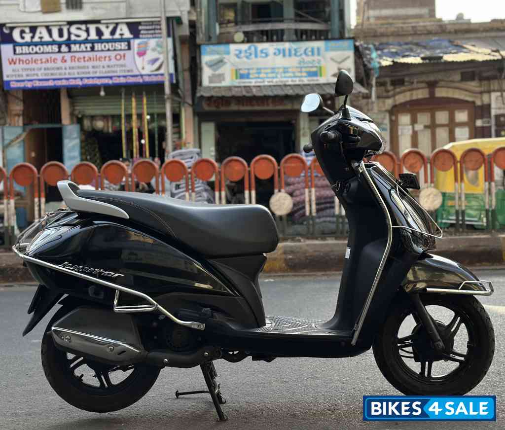 TVS Jupiter BS6