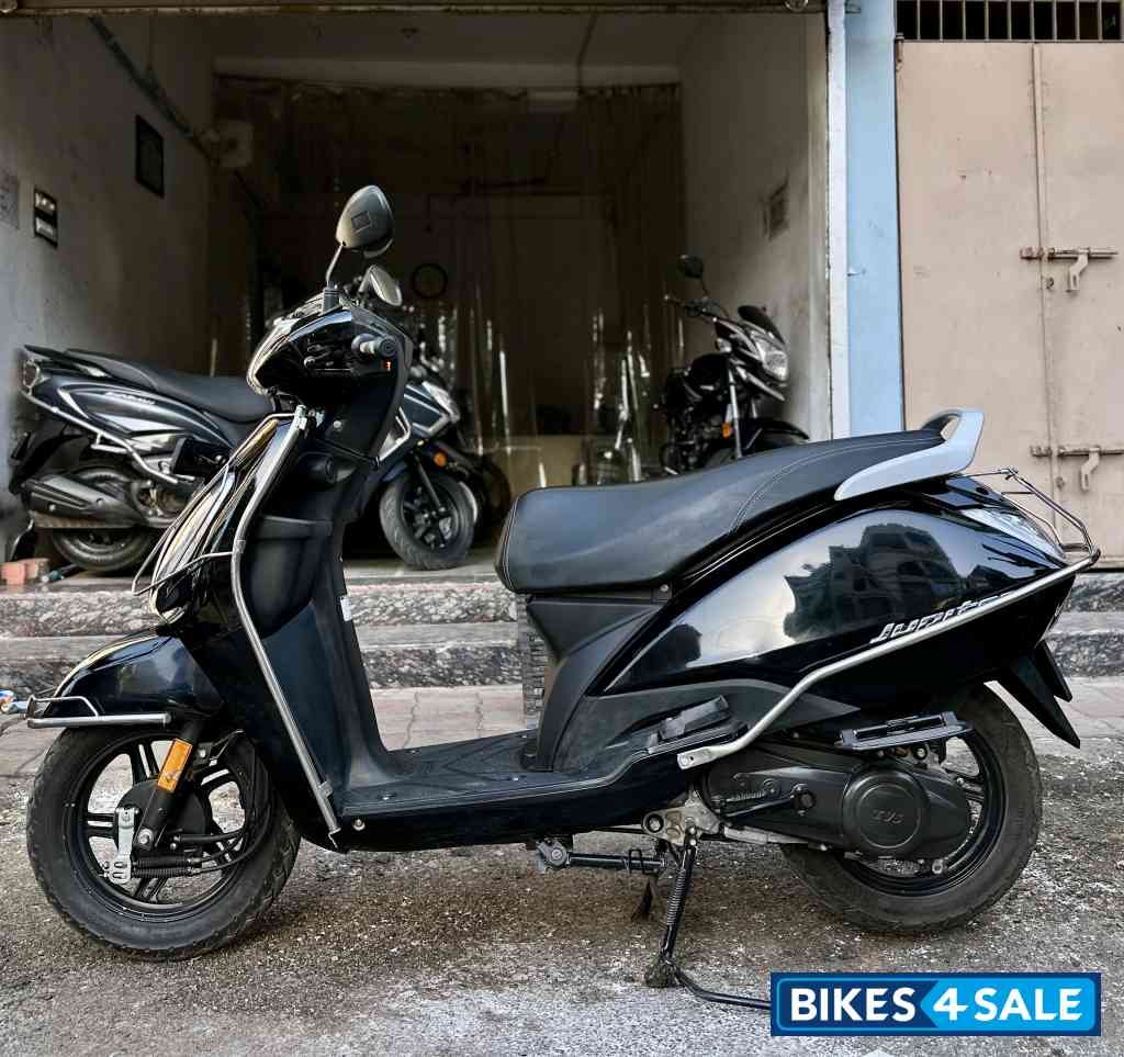 TVS Jupiter BS6