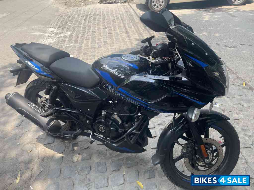 Ebony Black Blue Bajaj Pulsar 220F