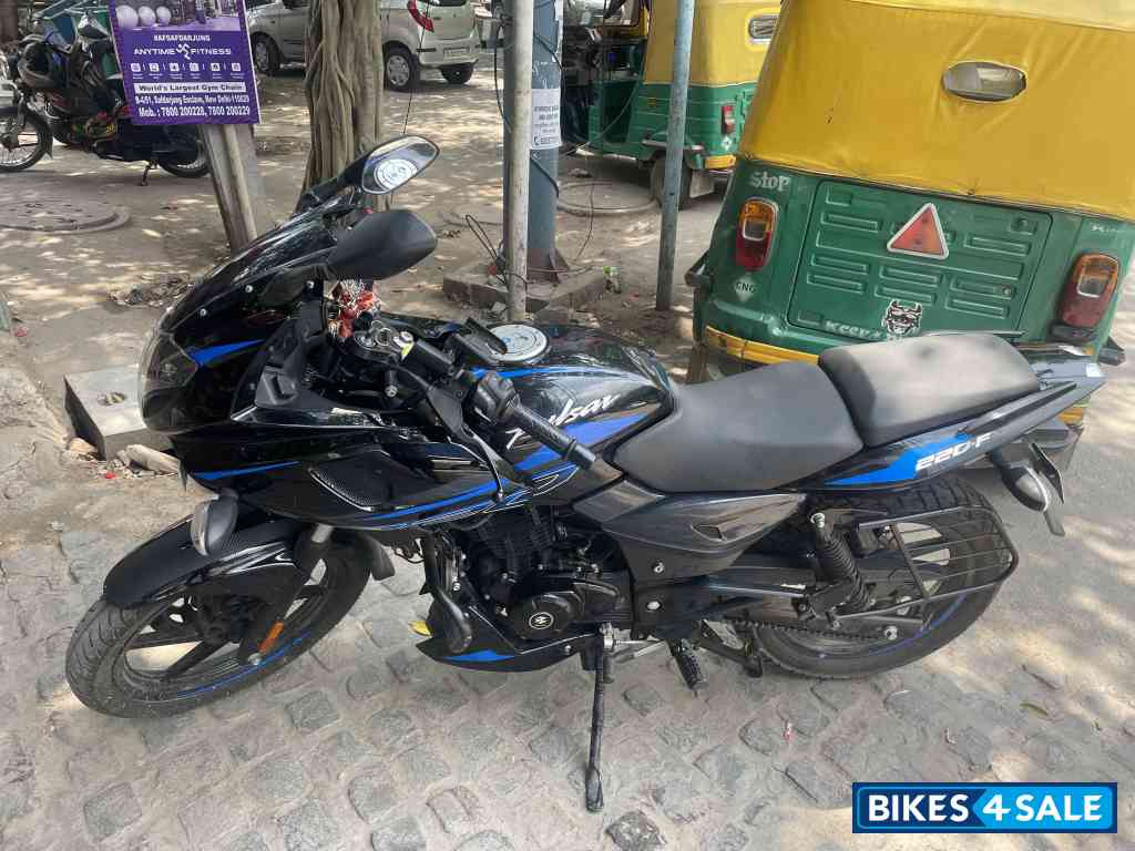 Ebony Black Blue Bajaj Pulsar 220F