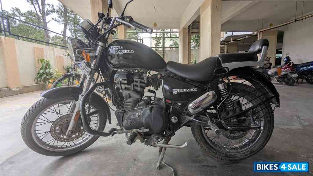 Black Royal Enfield Thunderbird TwinSpark 350