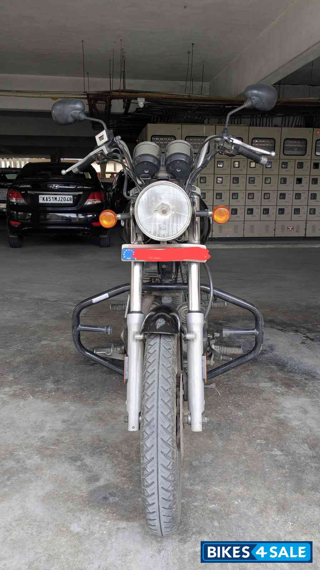 Black Royal Enfield Thunderbird TwinSpark 350