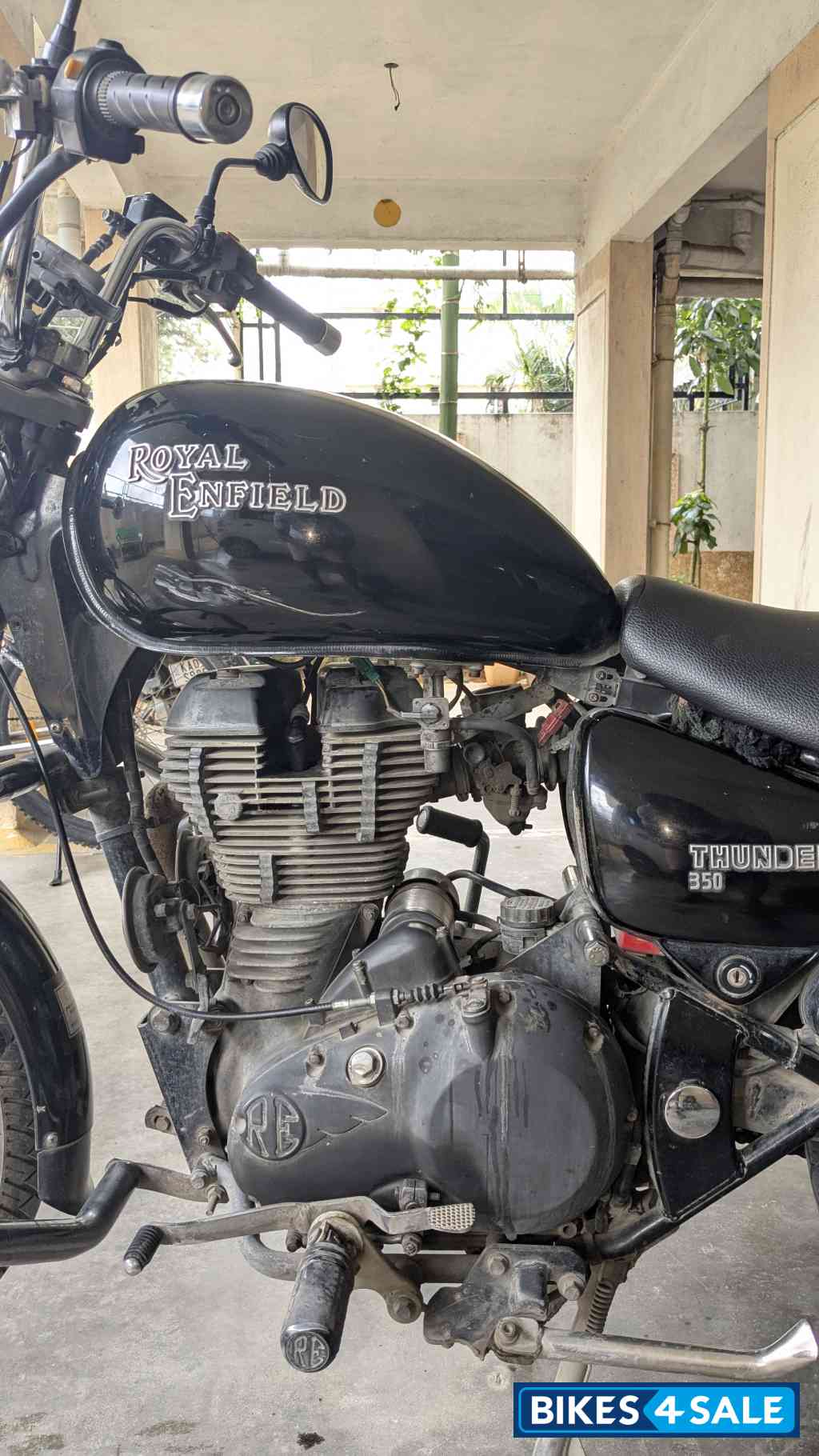 Black Royal Enfield Thunderbird TwinSpark 350