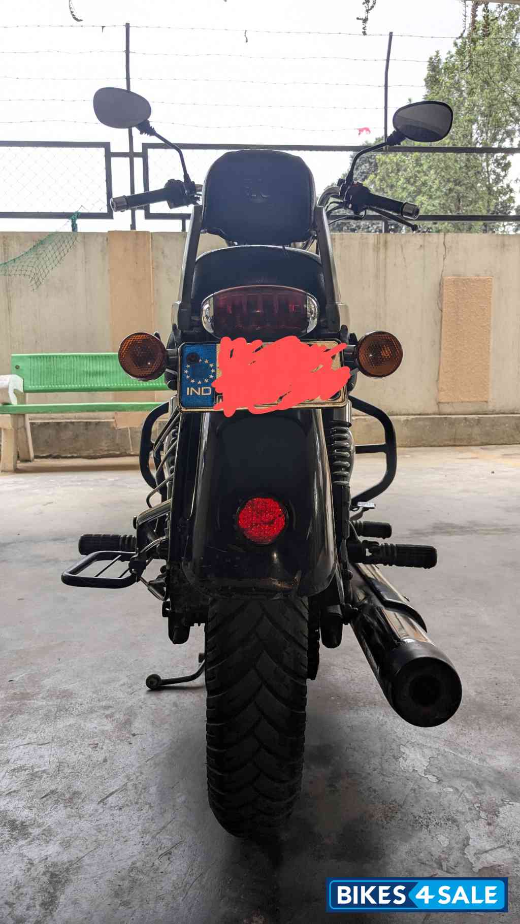 Black Royal Enfield Thunderbird TwinSpark 350