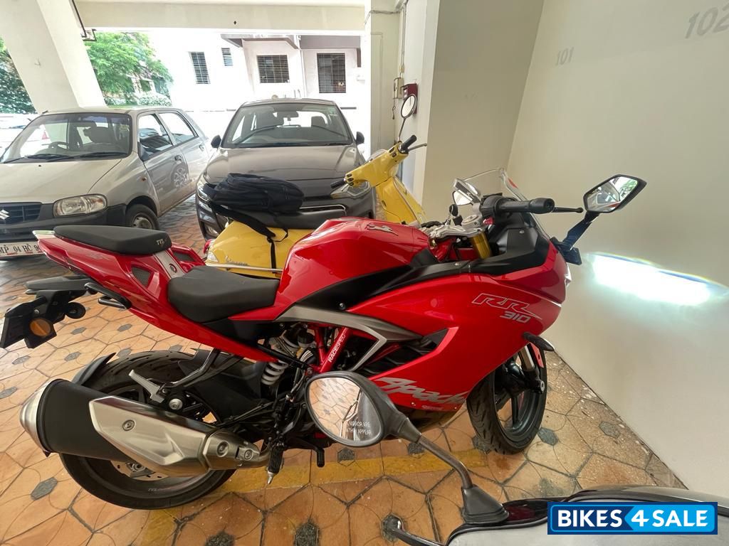 Red TVS Apache RR 310