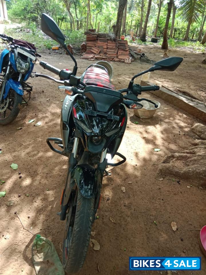 Black Red Bajaj Pulsar N150