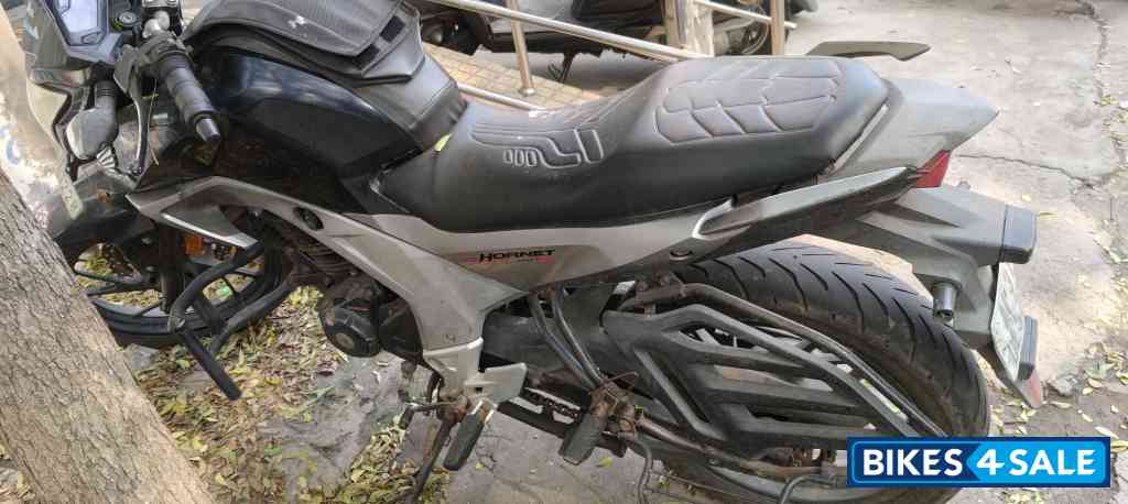 Honda CB Hornet 160R