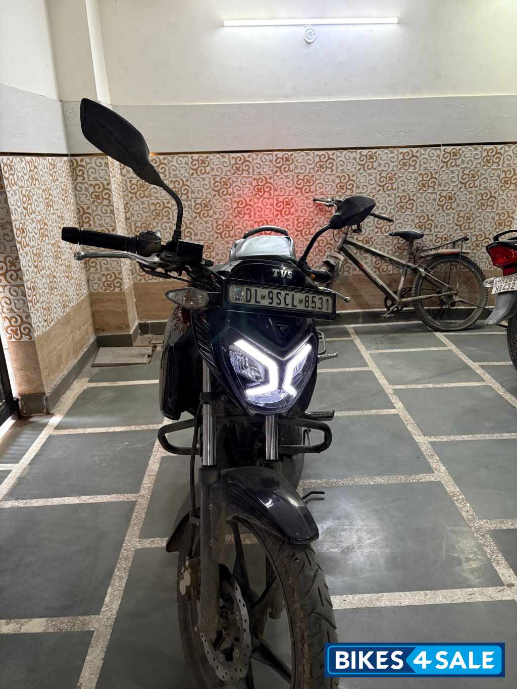 Black TVS Raider iGO