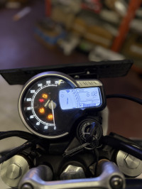 Red Triumph Scrambler 400 X