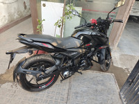 Black Bajaj Pulsar N150