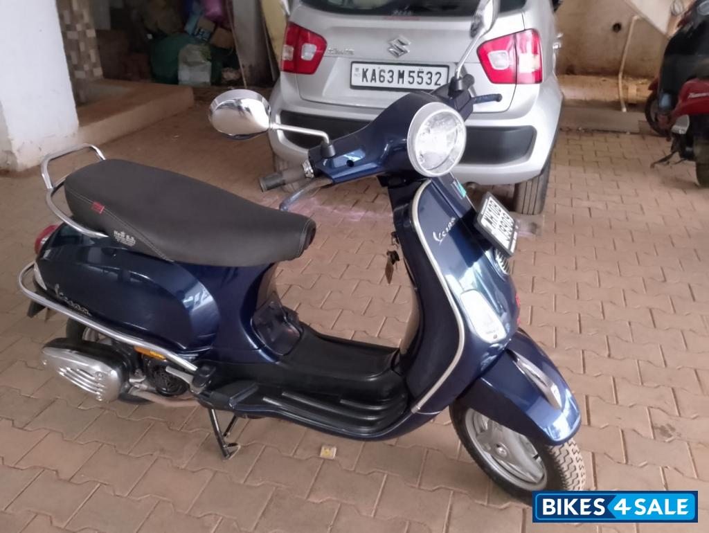 M.blue Vespa 125