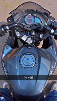 Bajaj Pulsar RS 200 ABS