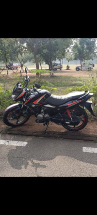 Black And Accent Hero Glamour I3s