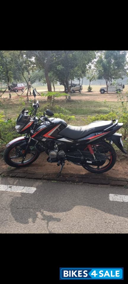 Black And Accent Hero Glamour I3s