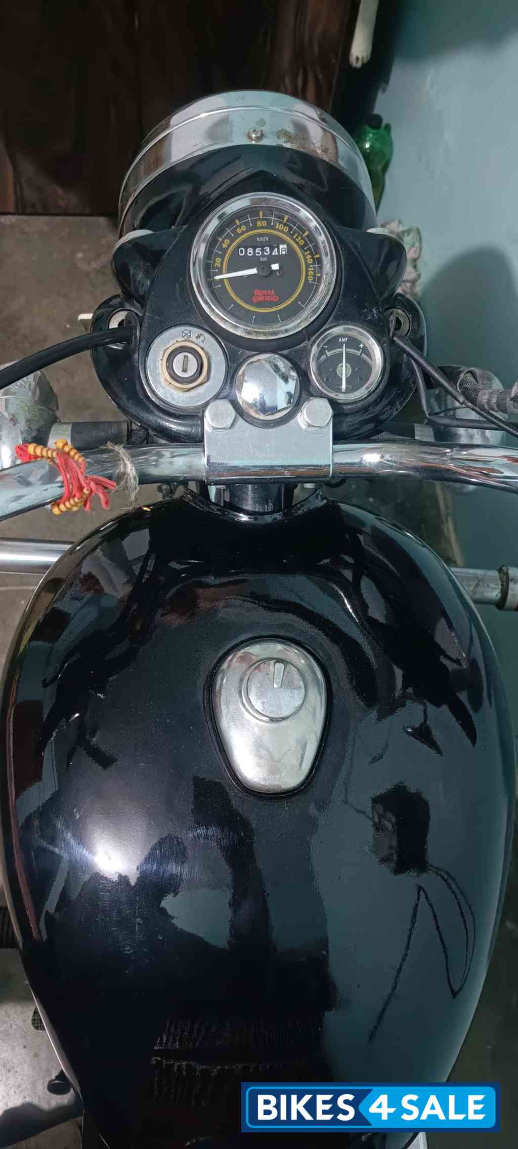 Black Royal Enfield Bullet Electra 5S