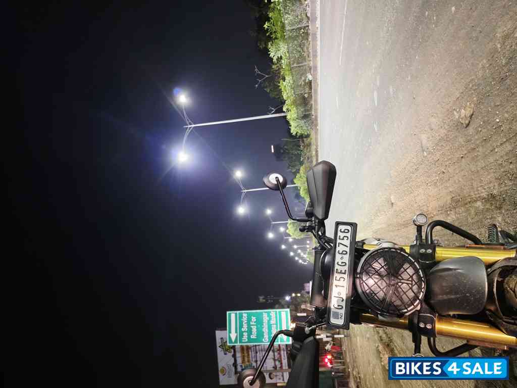 Triumph Scrambler 400 X