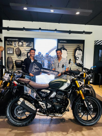 Triumph Scrambler 400 X