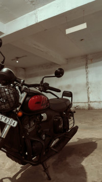 Deep Mate Black Red Model Jawa 42 FJ