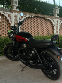 Deep Mate Black Red Model Jawa 42 FJ