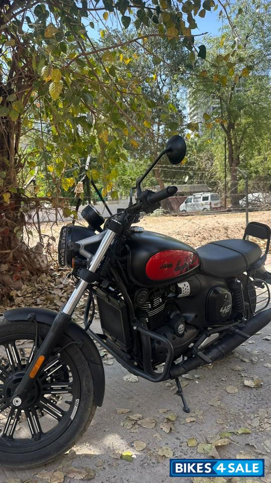 Deep Mate Black Red Model Jawa 42 FJ