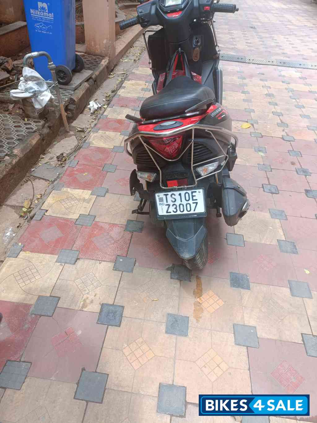 Red TVS NTORQ 125 Red TVS NTORQ 125