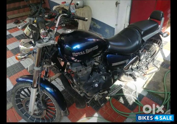 Blue Royal Enfield Thunderbird 350