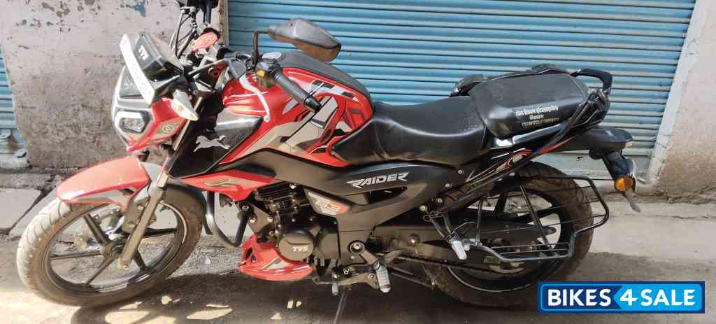 TVS Raider 125 Marvel Super Squad Edition