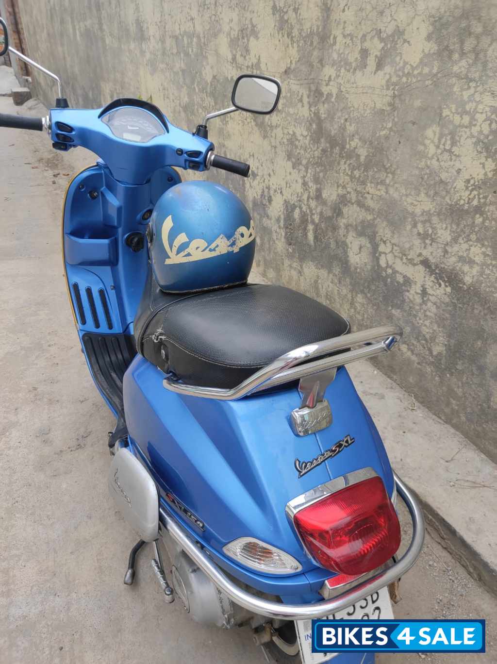 Assure Blue Vespa SXL 150