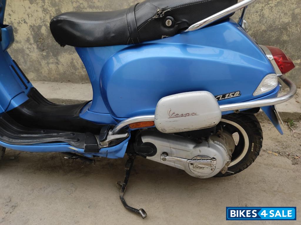 Assure Blue Vespa SXL 150