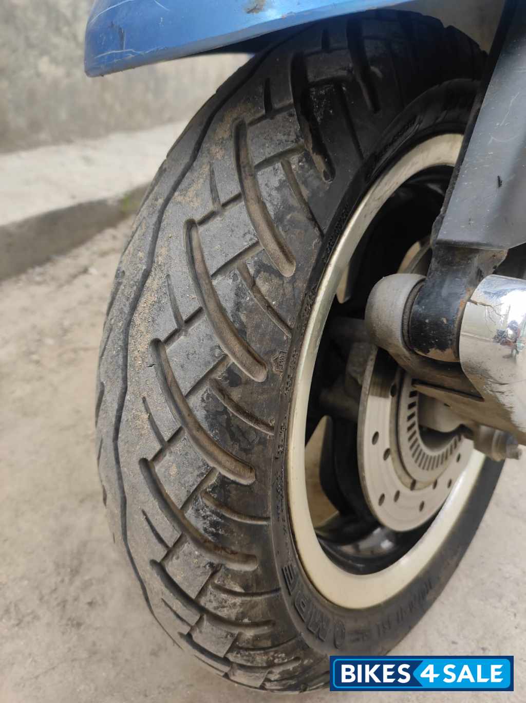 Assure Blue Vespa SXL 150