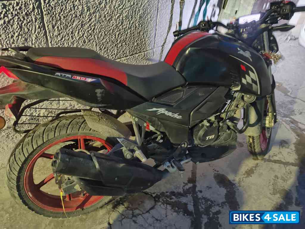 Red And Black TVS Apache RTR 160 4V Red And Black TVS Apache RTR 160 4V