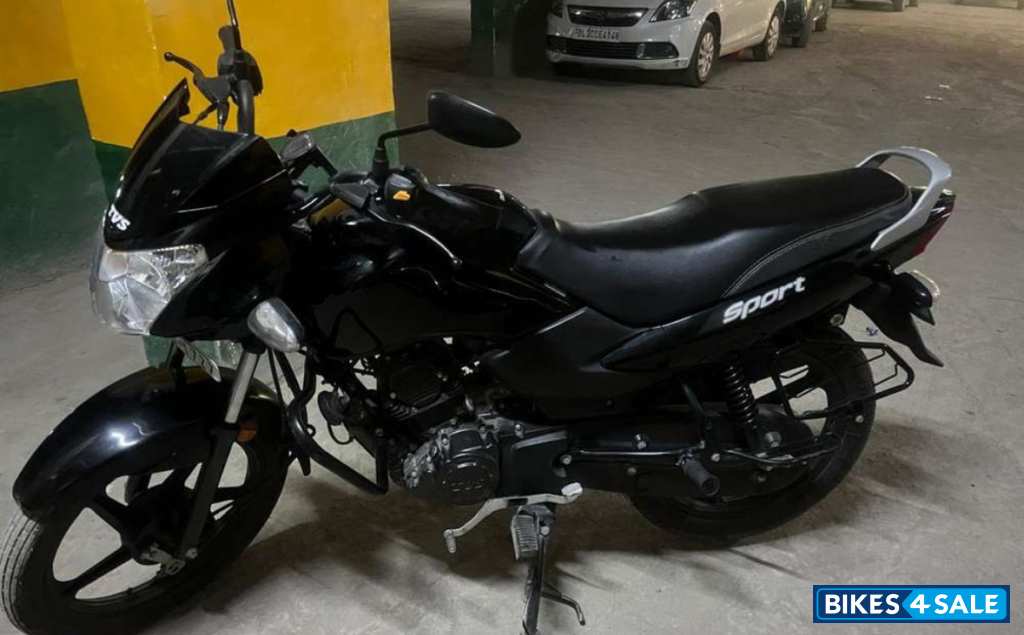 Black TVS Sport BS6