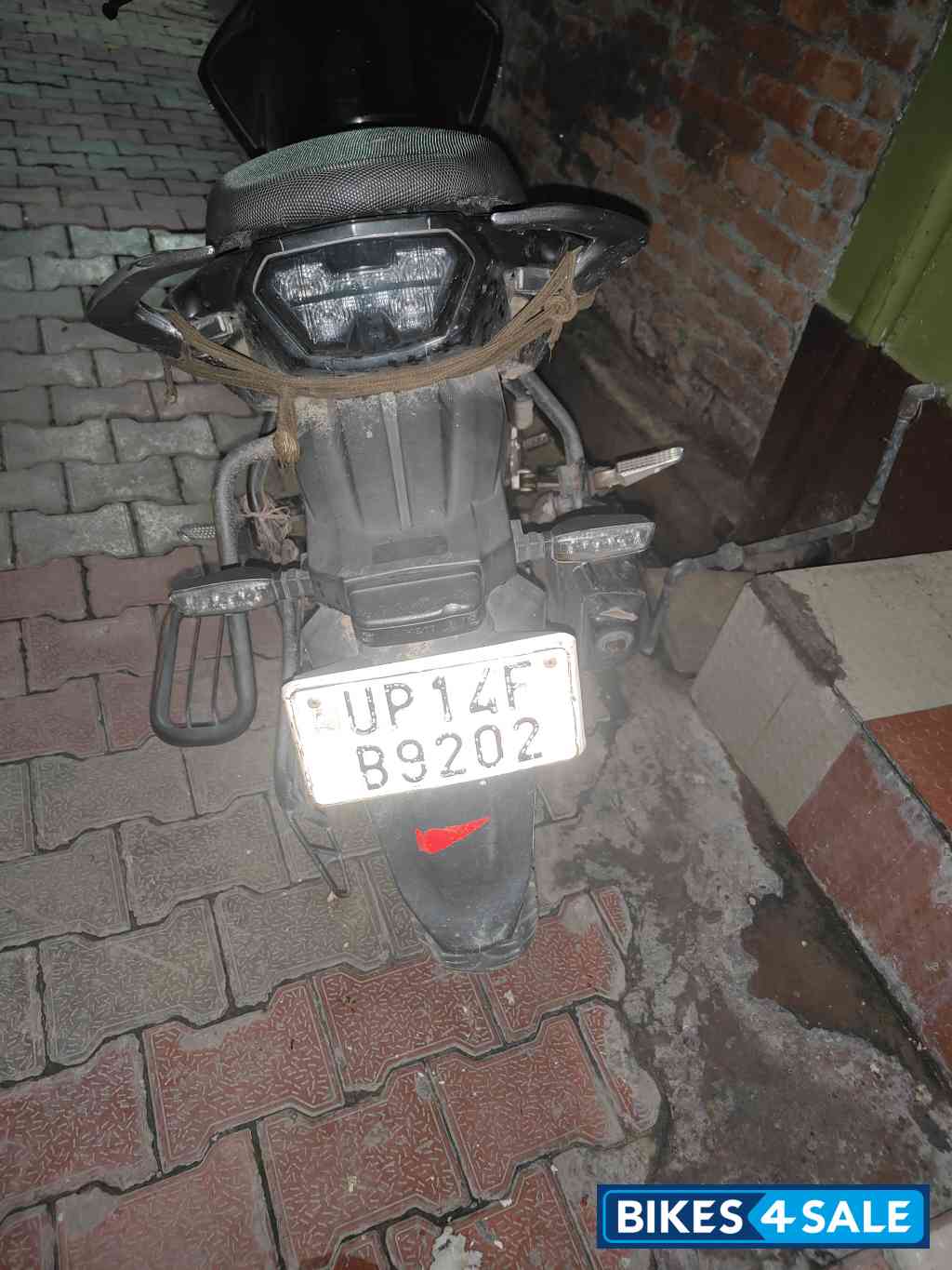 Matt Grey Hero Xtreme 160R Stealth Edition