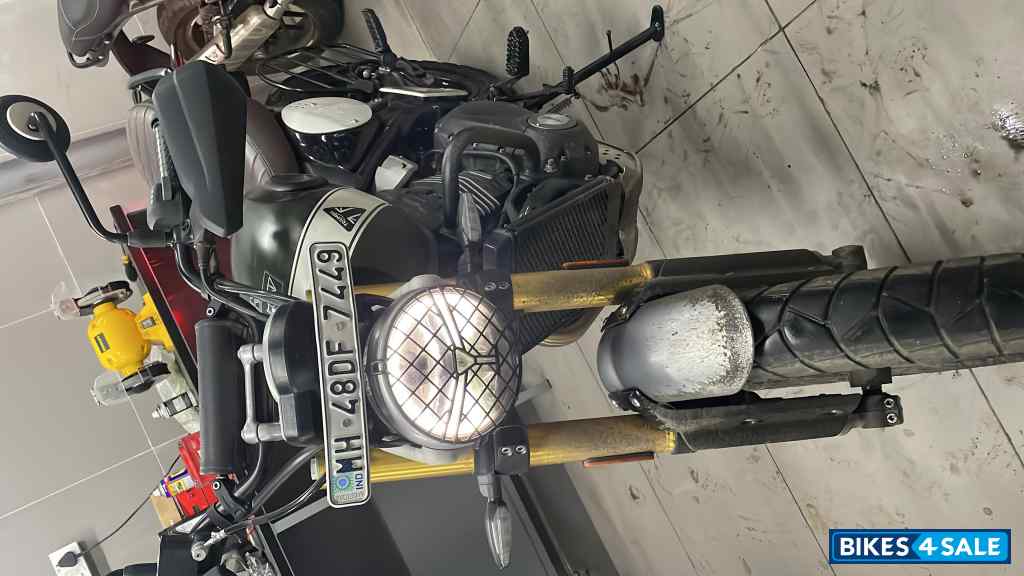 Triumph Scrambler 400 X