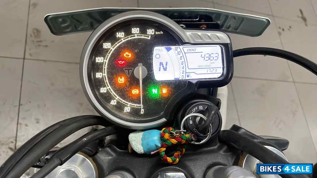 Triumph Scrambler 400 X