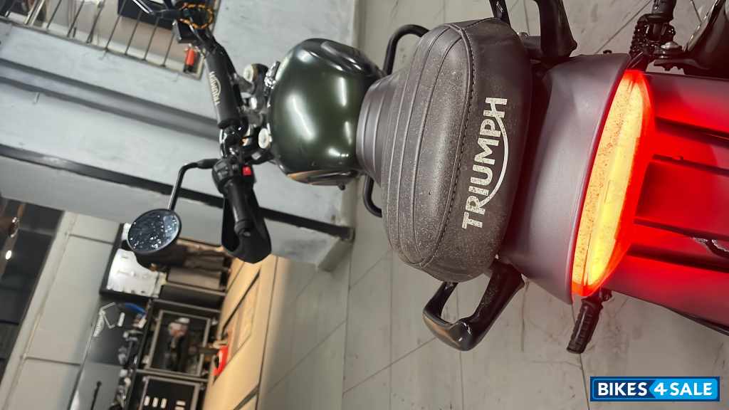 Triumph Scrambler 400 X