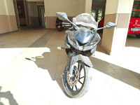Black Yamaha YZF R15