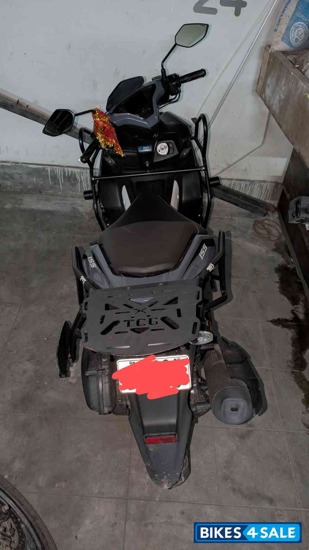 White And Orange Yamaha Aerox 155